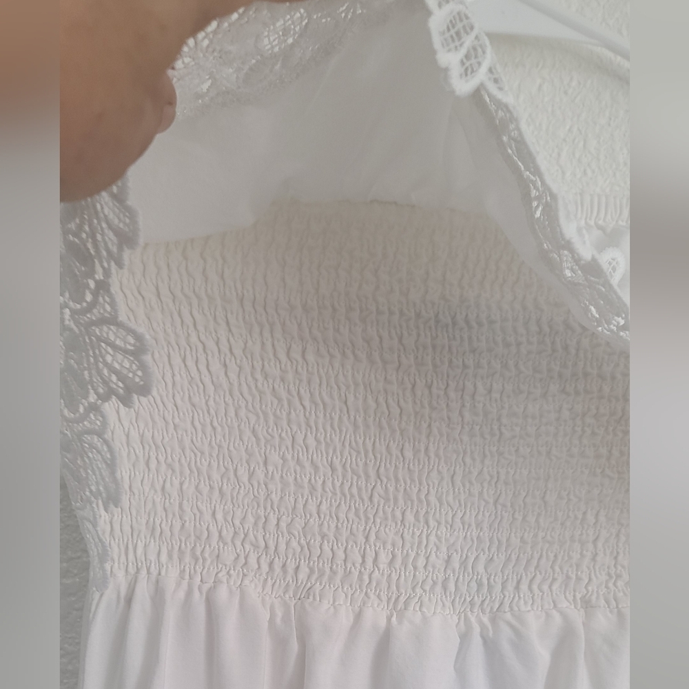 Solitaire White Lace Off-Shoulder Dress - Picture 5 of 11